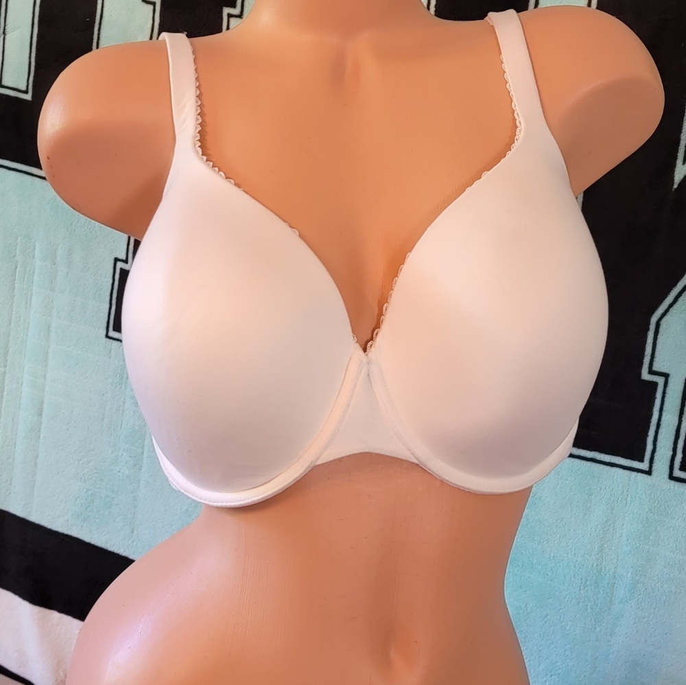 ❤40DD Victoria’s Secret Body By Victoria Bra